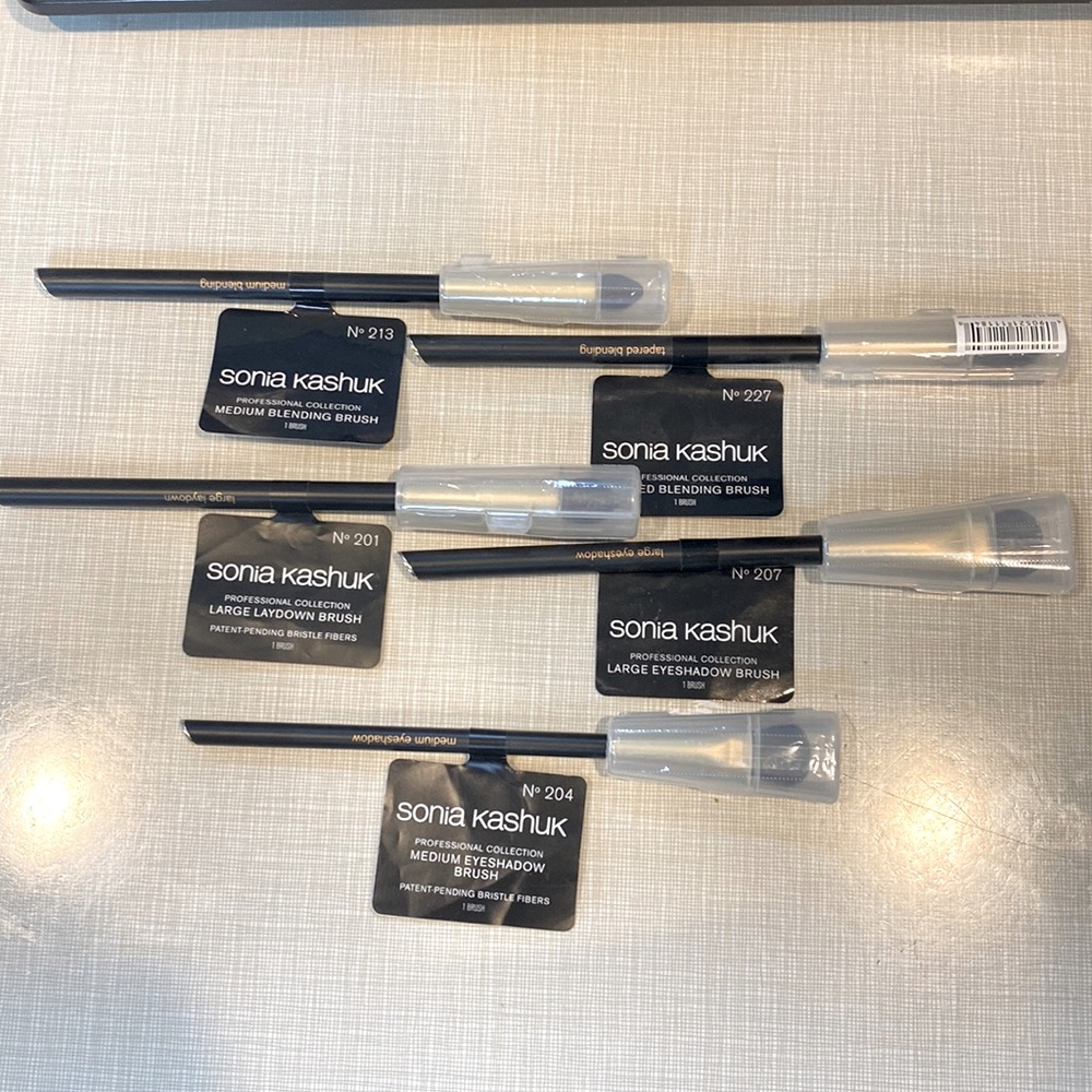 Set of 5 NEW Sonia Kashuk Professional Makeup Brushes